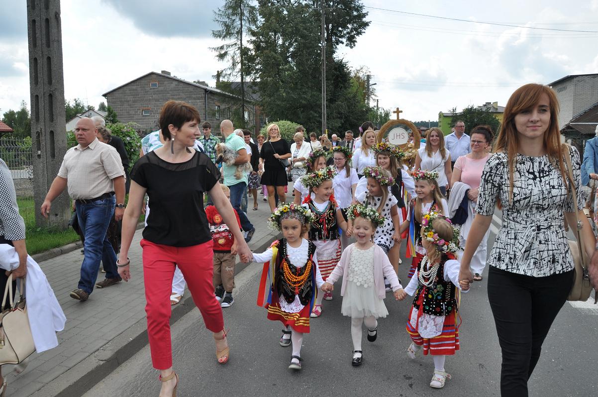 korowód dożynkowy